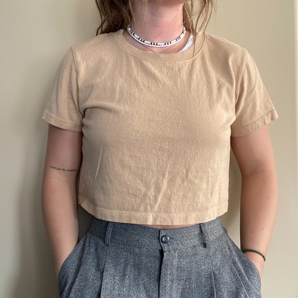 Urban Outfitters Cropped Tee - Picture 2 of 5